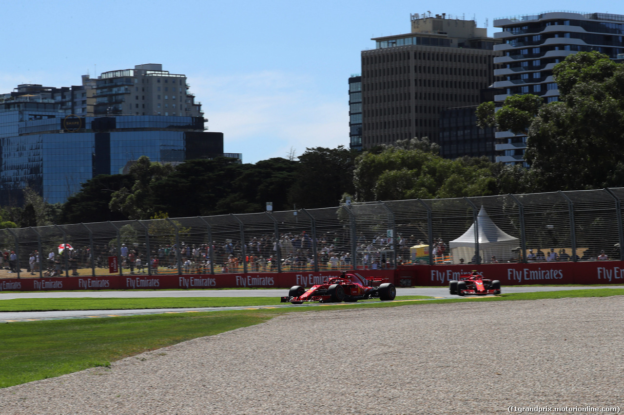 GP AUSTRALIA, 23.03.2018 - Prove Libere 1, Sebastian Vettel (GER) Ferrari SF71H e Kimi Raikkonen (FIN) Ferrari SF71H