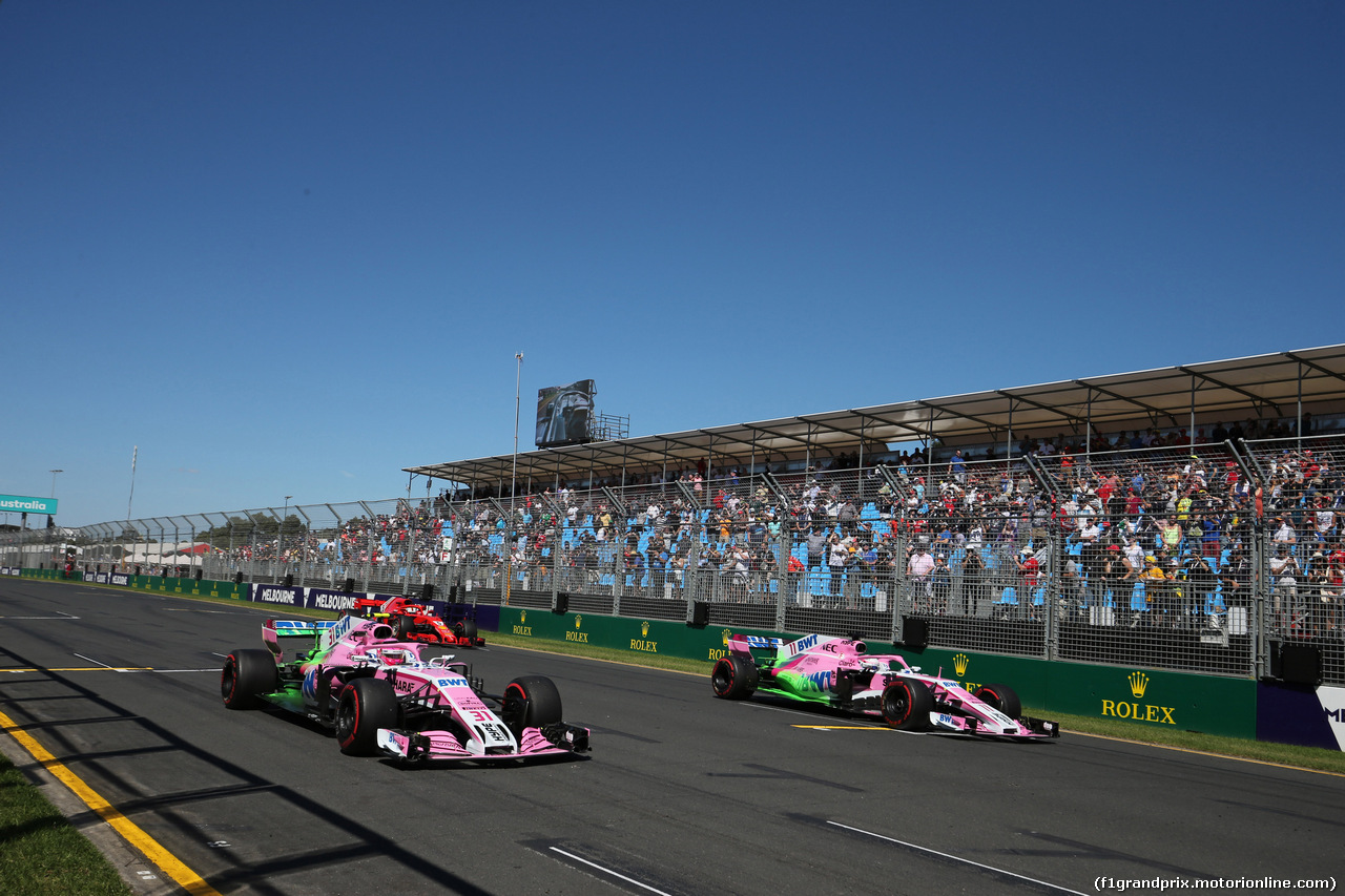 GP AUSTRALIA, 23.03.2018 - Prove Libere 1, Esteban Ocon (FRA) Sahara Force India F1 VJM11 e Sergio Perez (MEX) Sahara Force India F1 VJM011