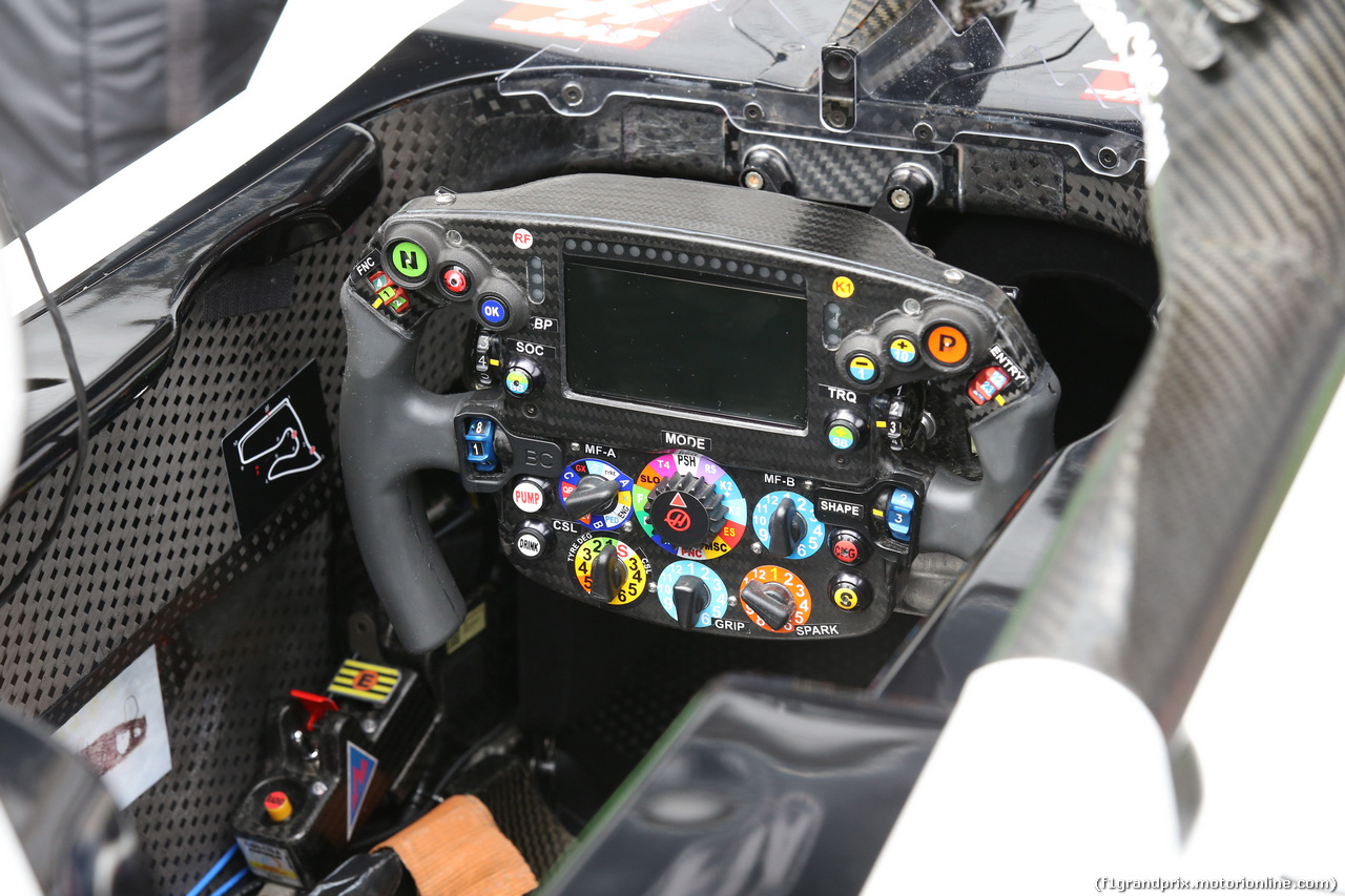 GP AUSTRIA, 28.06.2018- Haas F1 Team VF-18 steering wheel