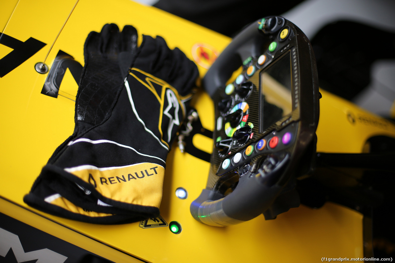 GP AUSTRIA, 28.06.2018- Renault Sport F1 Team RS18 steering wheel
