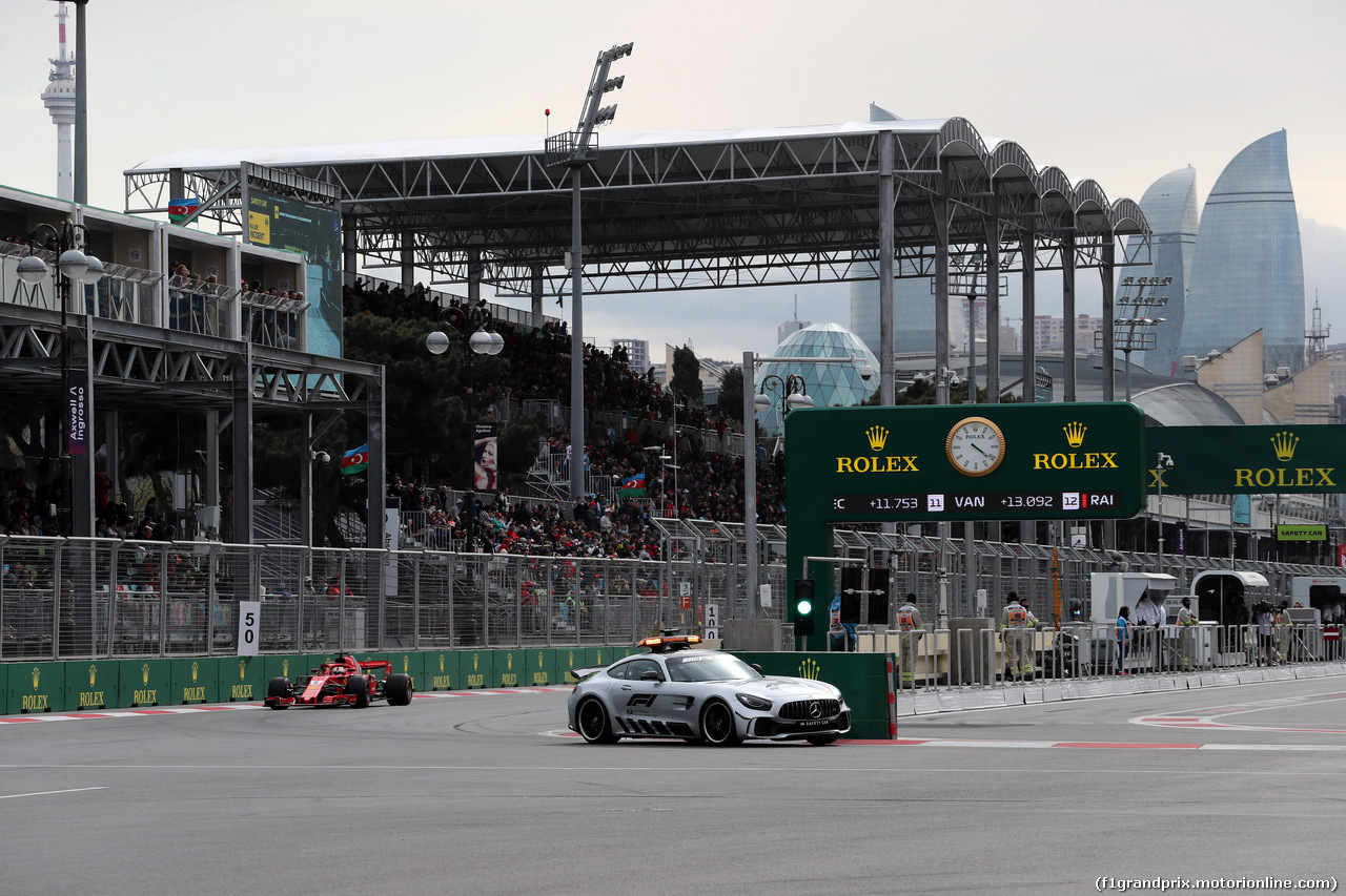 GP AZERBAIJAN, 29.04.2018 - Gara, The Safety car e Sebastian Vettel (GER) Ferrari SF71H