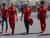 GP AZERBAIJAN, 26.04.2018 - (L-R) Antonio Giovinazzi (ITA), Riccardo Adami (ITA) Ferrari Gara Engineer, Sebastian Vettel (GER) Ferrari SF71H e Edoardo Brosco (ITA) Ferrari F1 – Track Engineer