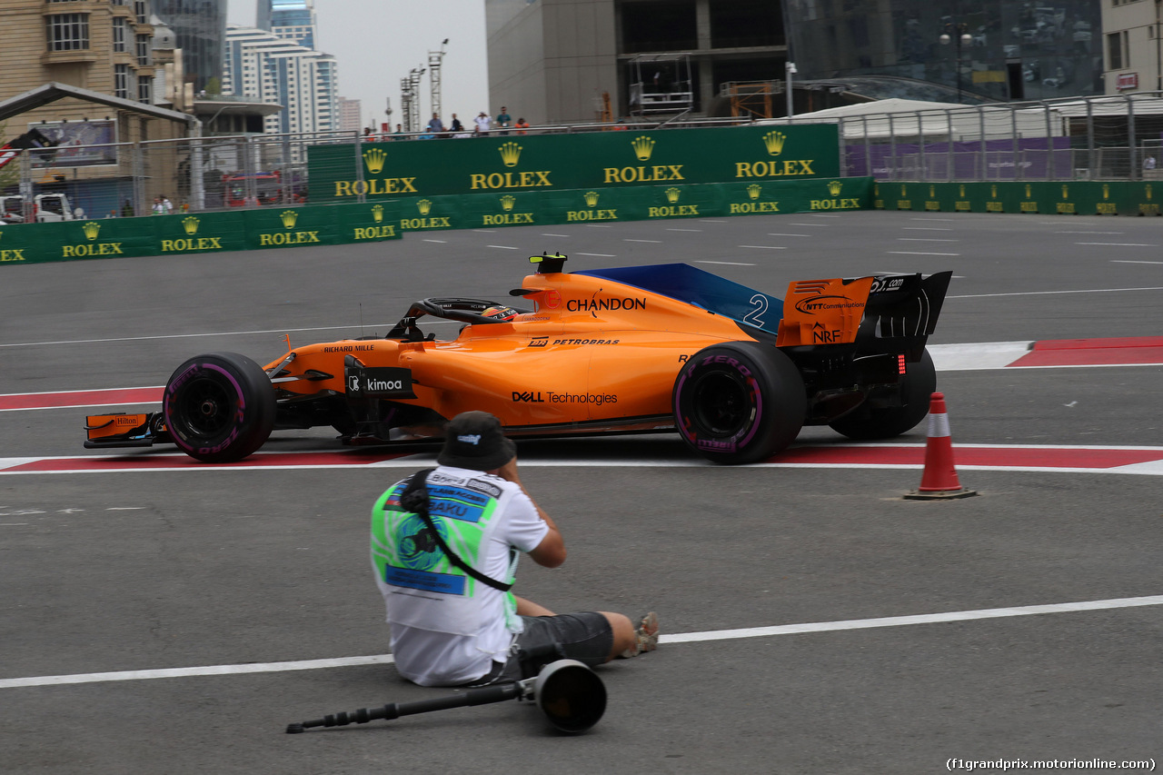 GP AZERBAIJAN, 28.04.2018 - Prove Libere 3, Stoffel Vandoorne (BEL) McLaren MCL33