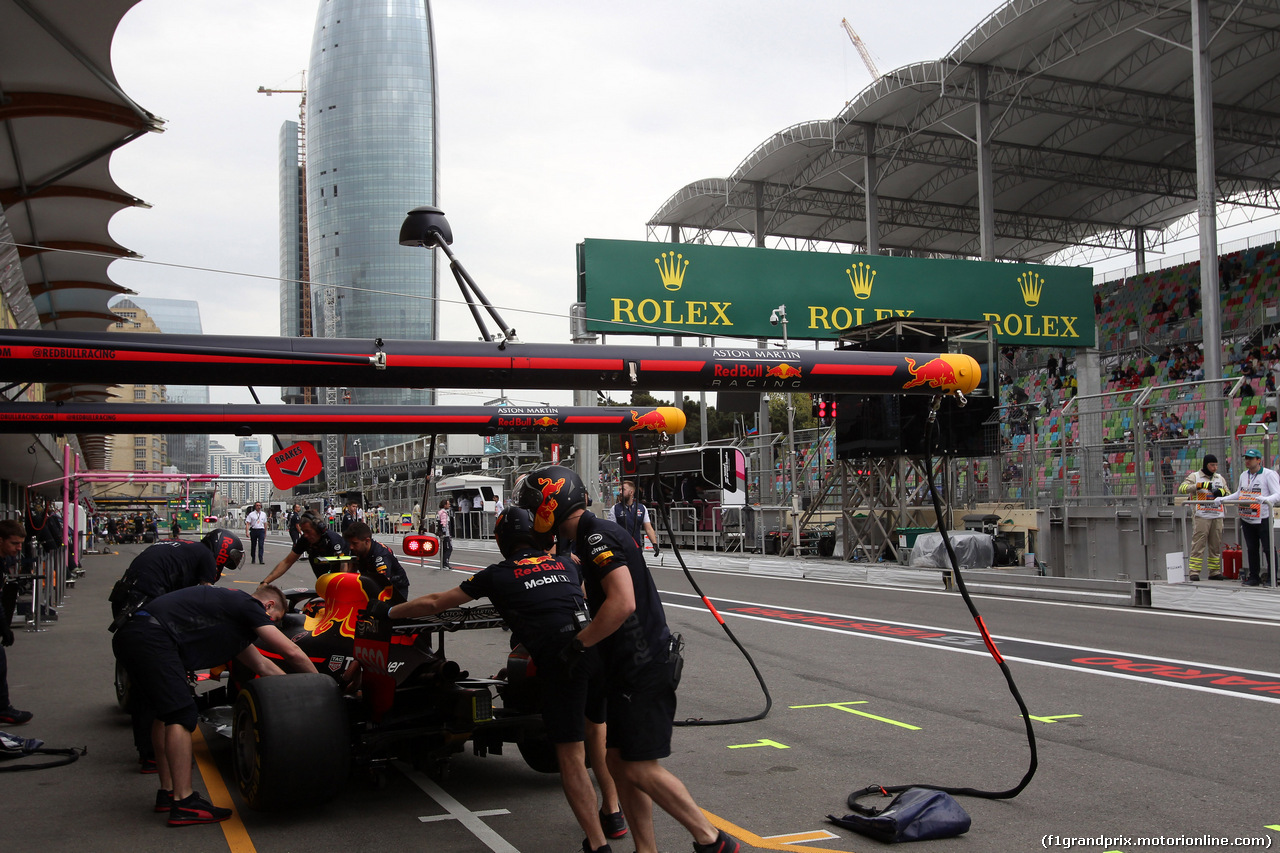 GP AZERBAIJAN, 28.04.2018 - Prove Libere 3, Max Verstappen (NED) Red Bull Racing RB14