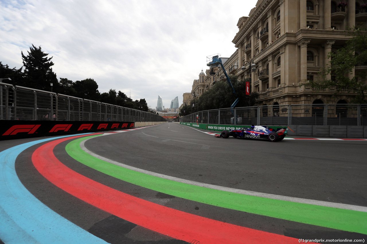 GP AZERBAIJAN, 28.04.2018 - Qualifiche, Brendon Hartley (NZL) Scuderia Toro Rosso STR13