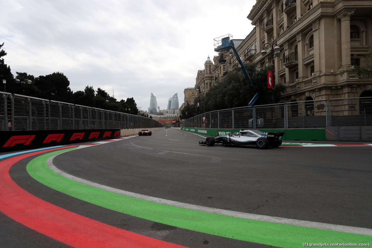 GP AZERBAIJAN, 28.04.2018 - Qualifiche, Valtteri Bottas (FIN) Mercedes AMG F1 W09