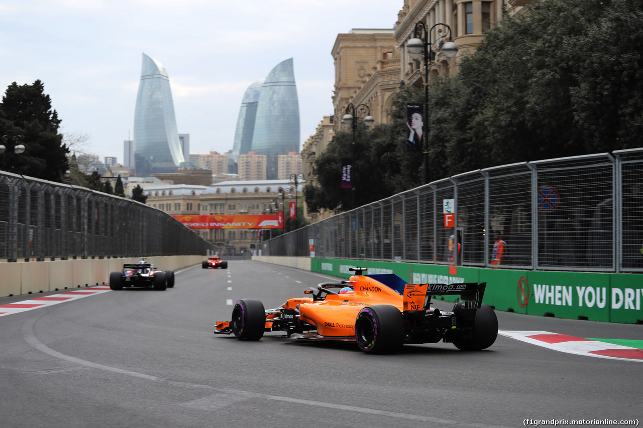 GP AZERBAIJAN, 28.04.2018 - Qualifiche, Fernando Alonso (ESP) McLaren MCL33