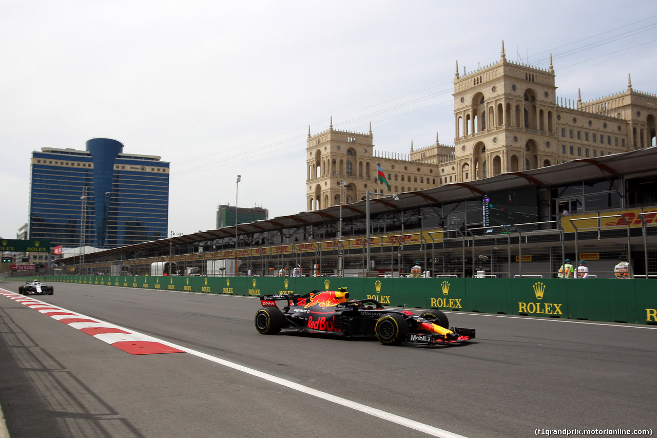 GP AZERBAIJAN, 27.04.2018 - Prove Libere 1, Max Verstappen (NED) Red Bull Racing RB14