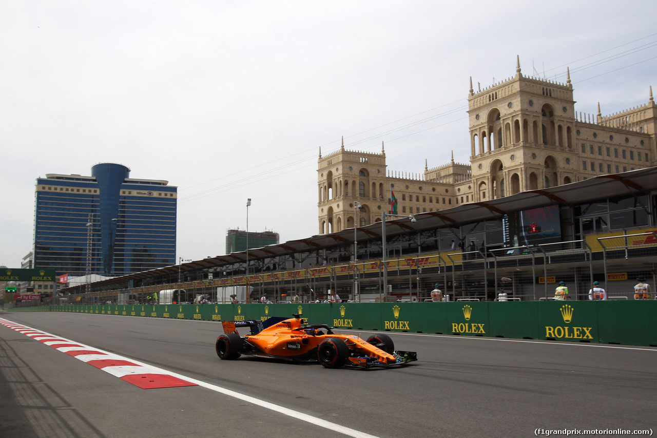GP AZERBAIJAN, 27.04.2018 - Prove Libere 1, Fernando Alonso (ESP) McLaren MCL33