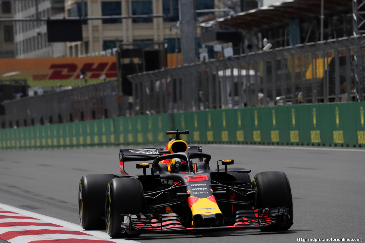 GP AZERBAIJAN, 27.04.2018 - Prove Libere 1, Daniel Ricciardo (AUS) Red Bull Racing RB14