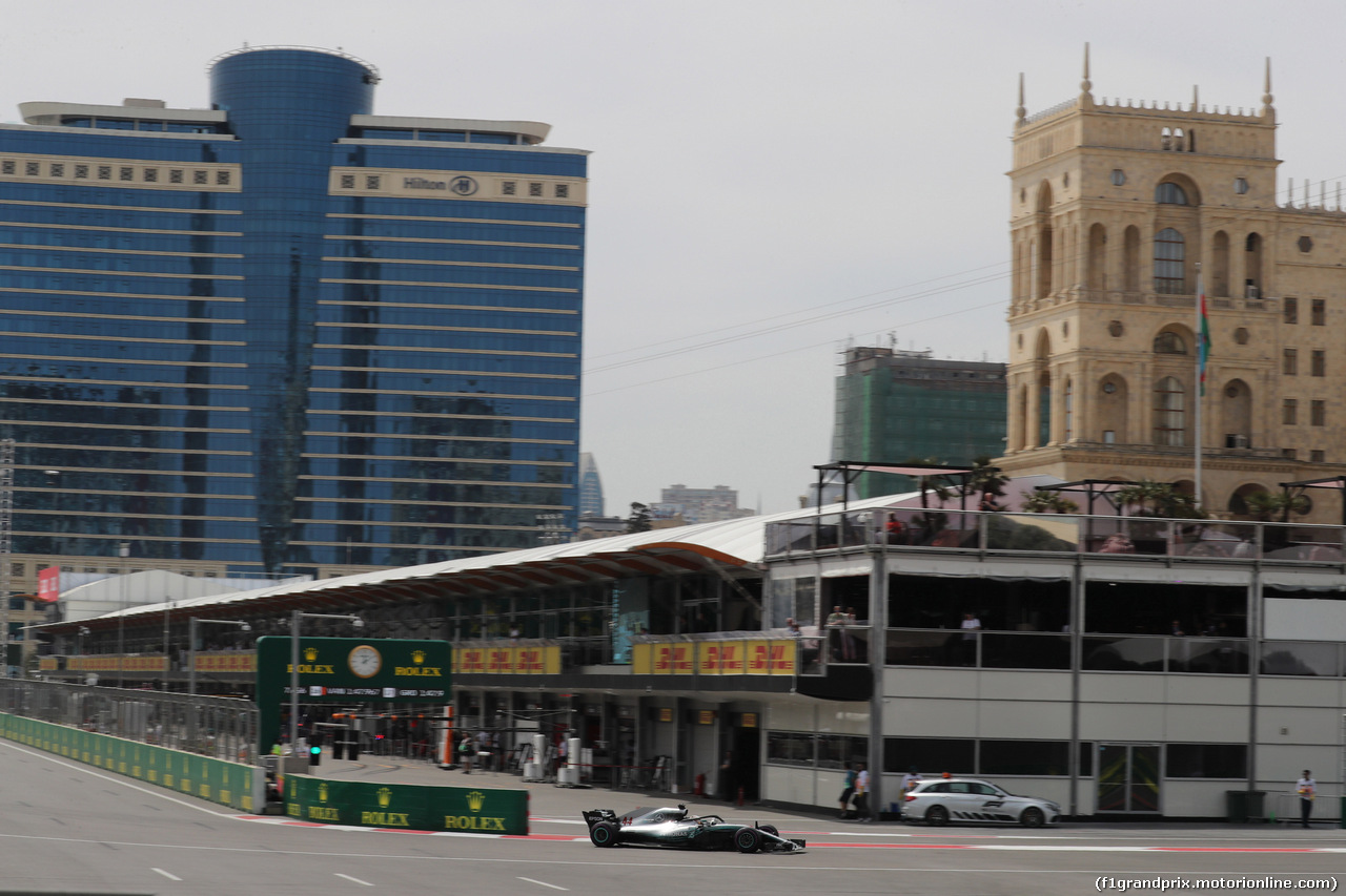 GP AZERBAIJAN, 27.04.2018 - Prove Libere 1, Lewis Hamilton (GBR) Mercedes AMG F1 W09