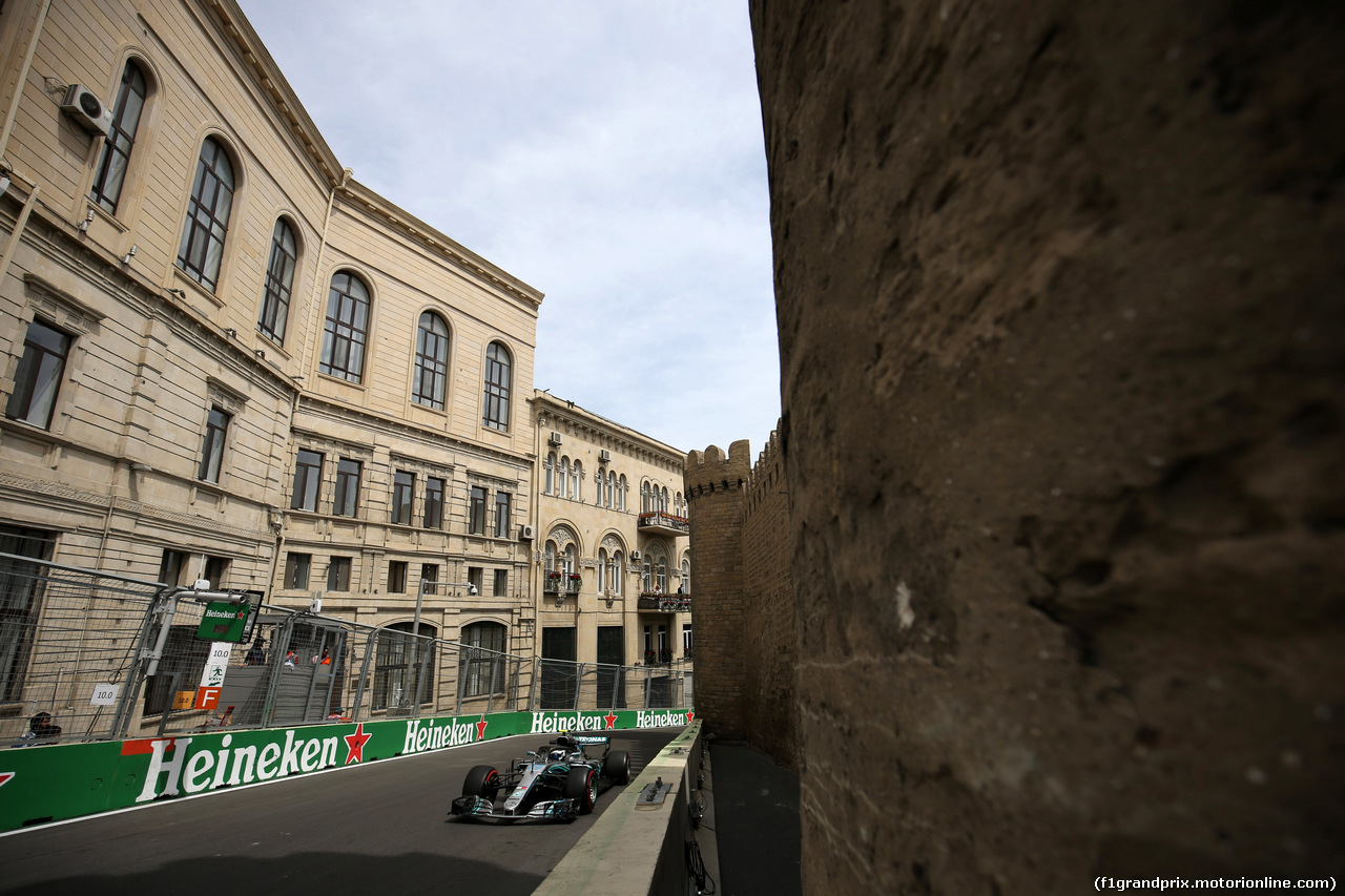 GP AZERBAIJAN, 27.04.2018 - Prove Libere 1, Valtteri Bottas (FIN) Mercedes AMG F1 W09