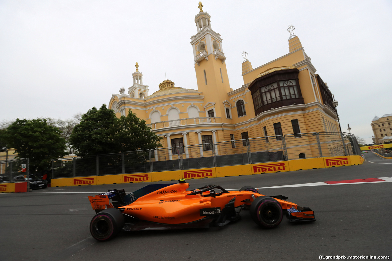 GP AZERBAIJAN, 27.04.2018 - Prove Libere 2, Stoffel Vandoorne (BEL) McLaren MCL33