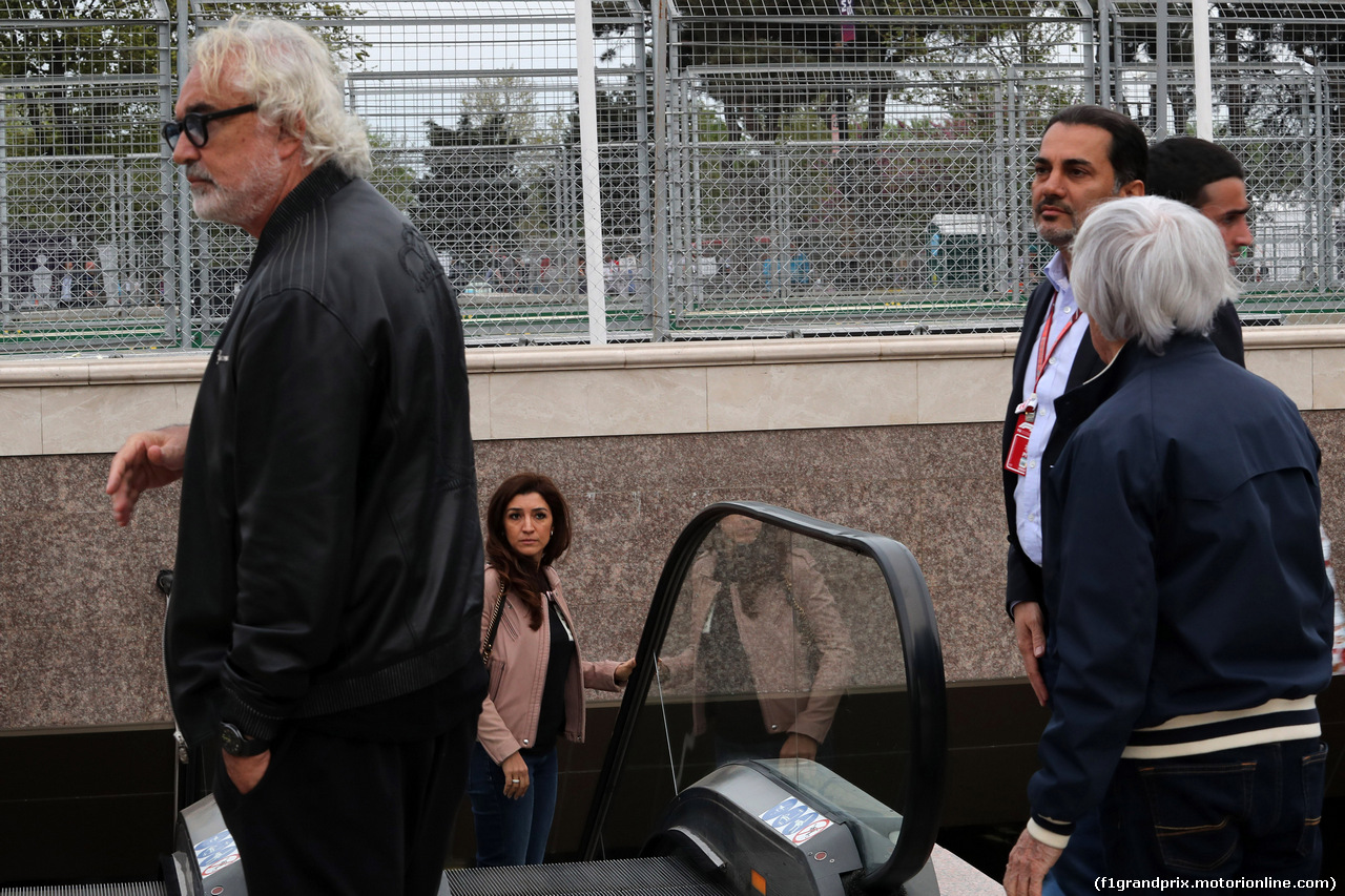 GP AZERBAIJAN, 27.04.2018 - Prove Libere 2, Flavio Briatore (ITA), Fabiana Flosi (BRA), Wife of Bernie Ecclestone e Bernie Ecclestone (GBR)