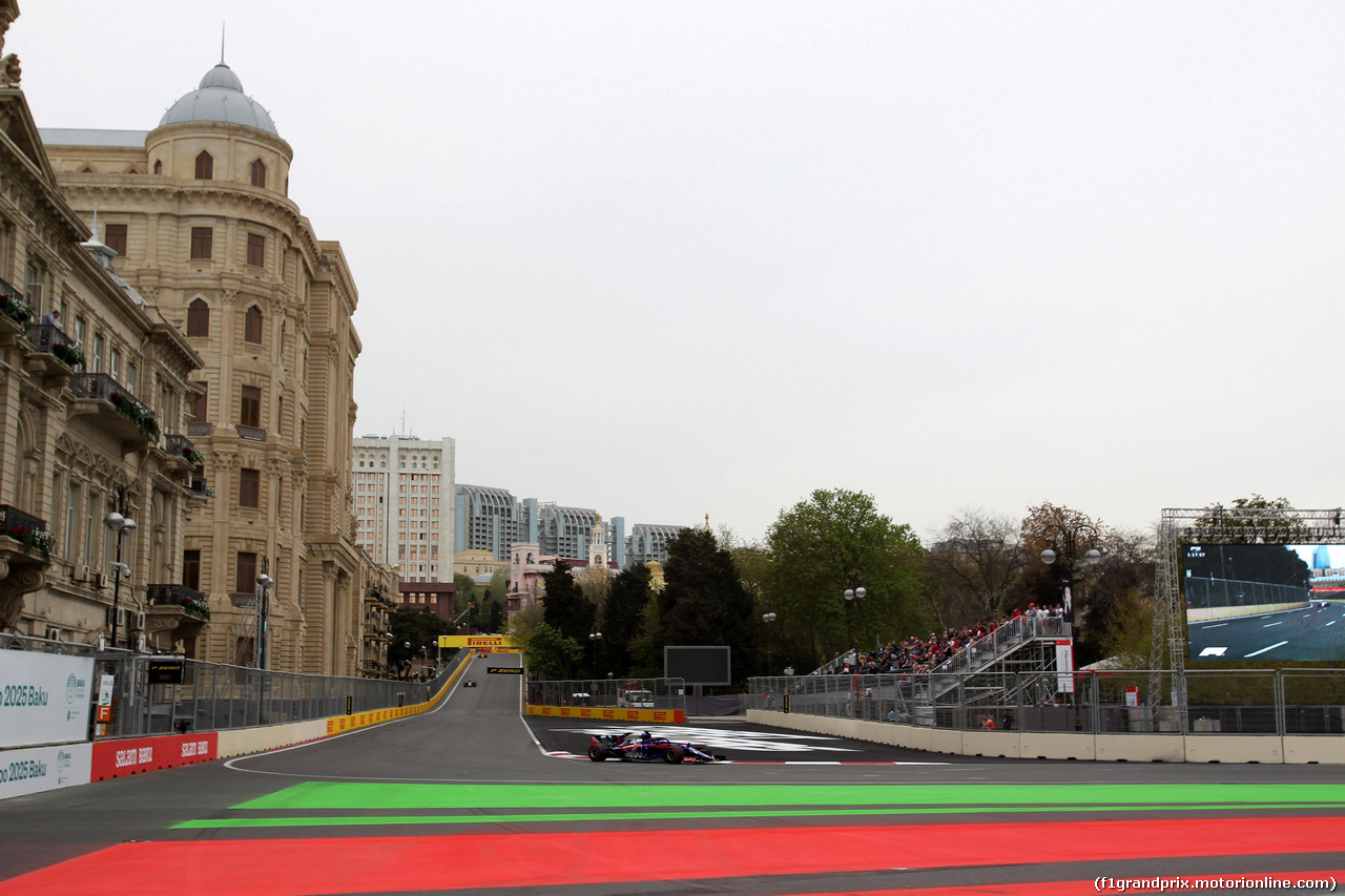 GP AZERBAIJAN, 27.04.2018 - Prove Libere 2, Brendon Hartley (NZL) Scuderia Toro Rosso STR13