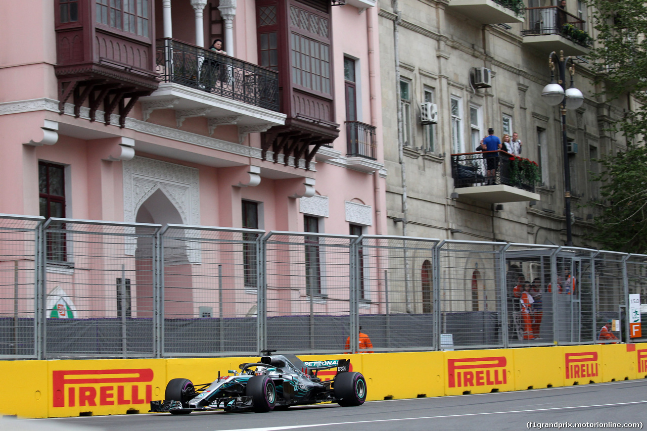 GP AZERBAIJAN, 27.04.2018 - Prove Libere 2, Lewis Hamilton (GBR) Mercedes AMG F1 W09