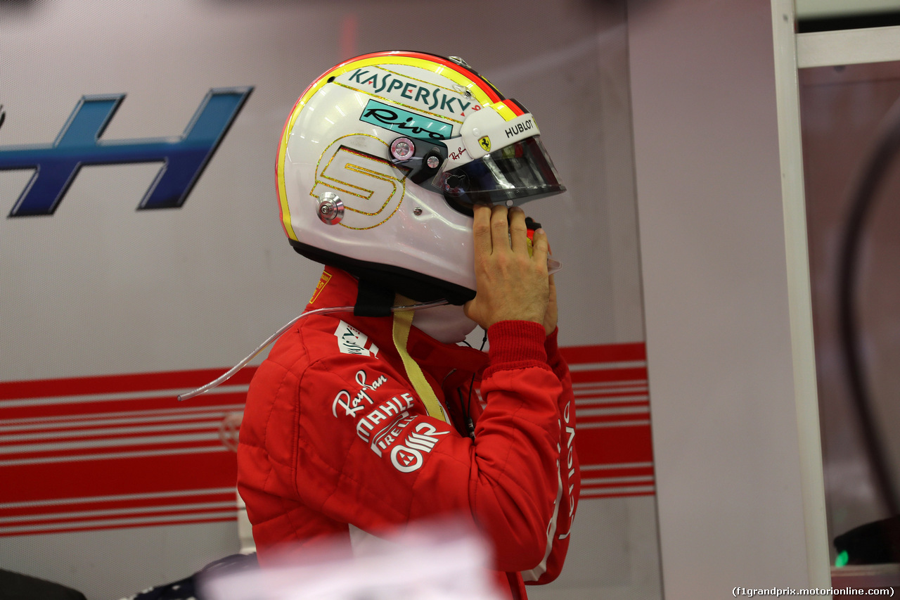 GP BAHRAIN, 08.04.2018 - Gara, Sebastian Vettel (GER) Ferrari SF71H