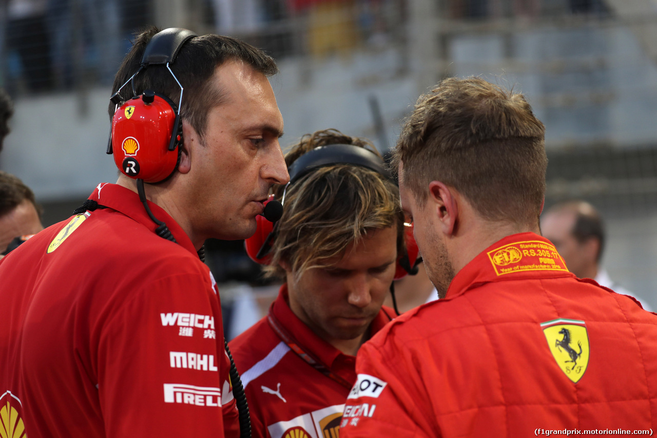 GP BAHRAIN, 08.04.2018 - Gara, Riccardo Adami (ITA) Ferrari Gara Engineer, Antti Kontsas (FIN) Sebastian Vettel Personal Trainer e Sebastian Vettel (GER) Ferrari SF71H