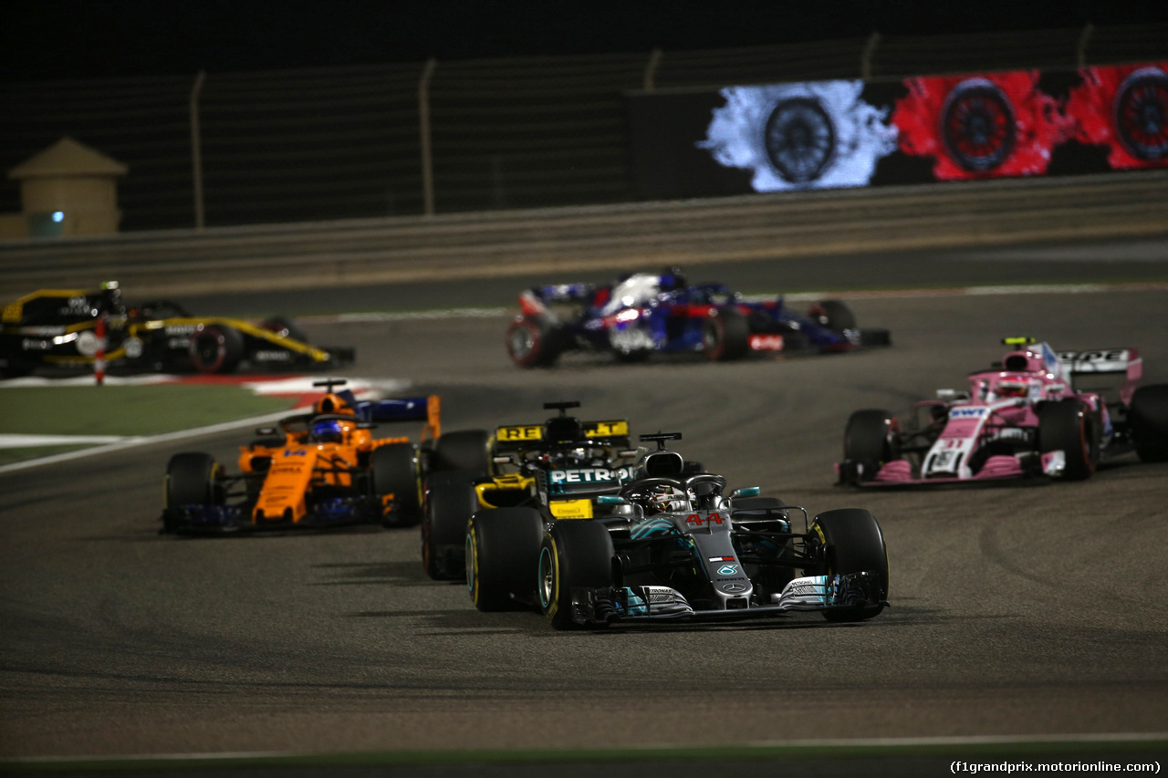 GP BAHRAIN, 08.04.2018 - Gara, Lewis Hamilton (GBR) Mercedes AMG F1 W09