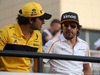GP BAHRAIN, 08.04.2018 - Carlos Sainz Jr (ESP) Renault Sport F1 Team RS18 e Fernando Alonso (ESP) McLaren MCL33