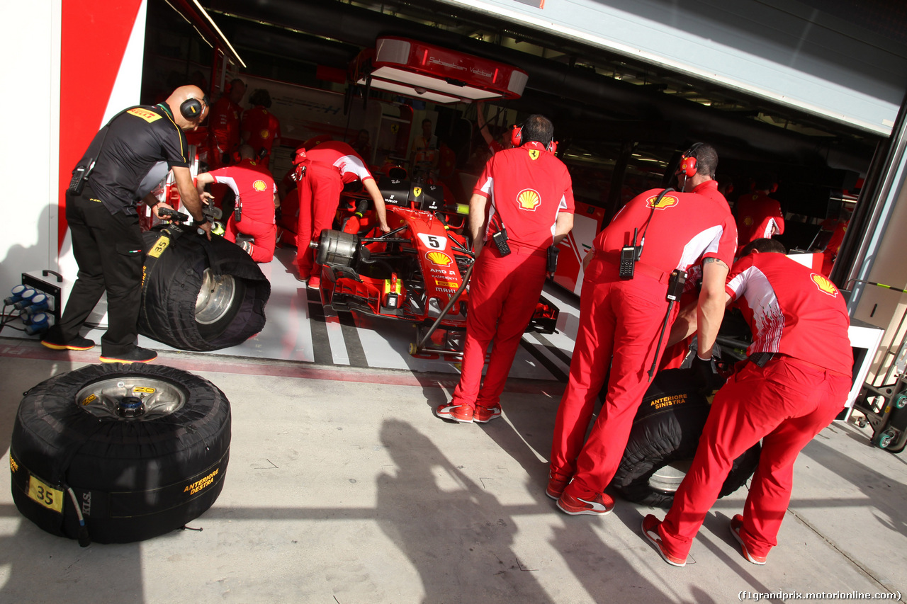 GP BAHRAIN, 07.04.2018 -  Prove Libere 3, Sebastian Vettel (GER) Ferrari SF71H