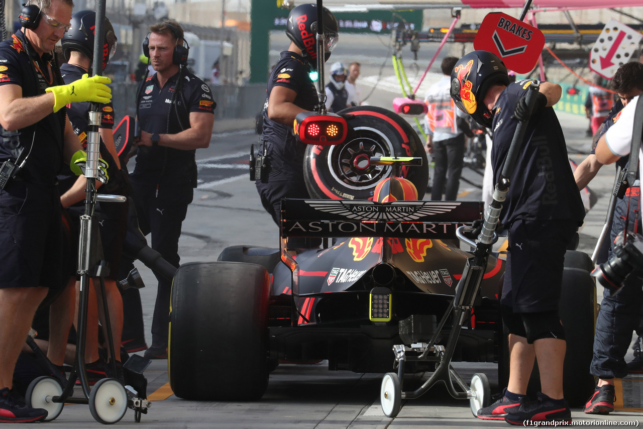 GP BAHRAIN, 07.04.2018 -  Prove Libere 3, Max Verstappen (NED) Red Bull Racing RB14