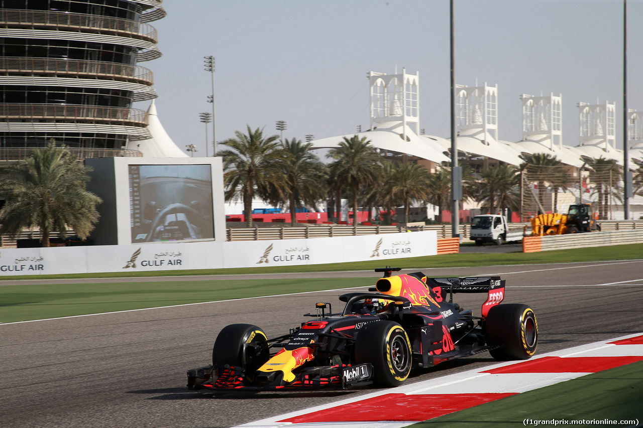 GP BAHRAIN, 07.04.2018 -  Prove Libere 3, Daniel Ricciardo (AUS) Red Bull Racing RB14