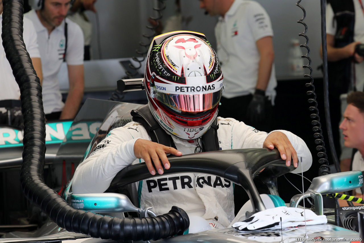 GP BAHRAIN, 07.04.2018 -  Prove Libere 3, Lewis Hamilton (GBR) Mercedes AMG F1 W09