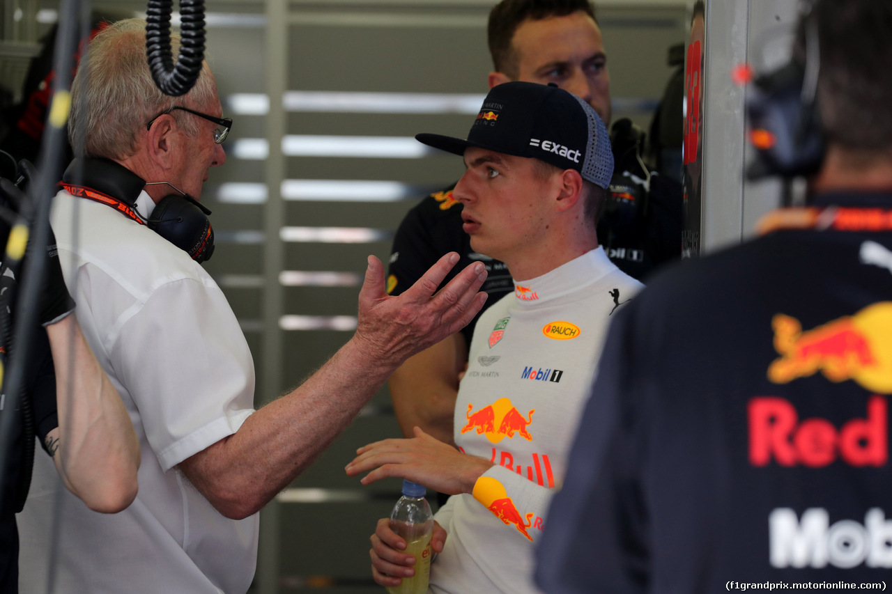 GP BAHRAIN, 07.04.2018 -  Prove Libere 3, Helmut Marko (AUT), Red Bull Racing, Red Bull Advisor e Max Verstappen (NED) Red Bull Racing RB14