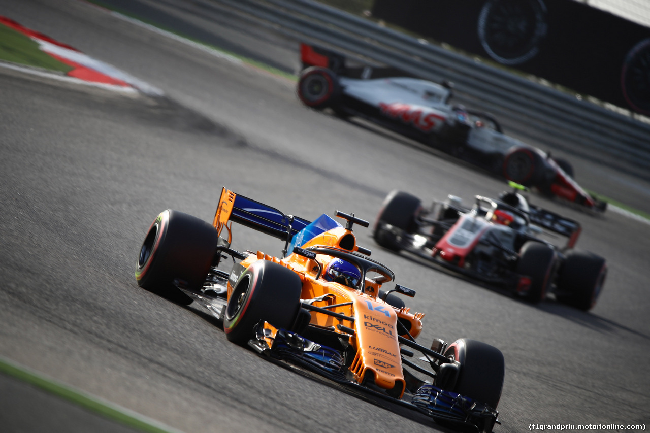 GP BAHRAIN, 07.04.2018 -  Prove Libere 3, Fernando Alonso (ESP) McLaren MCL33