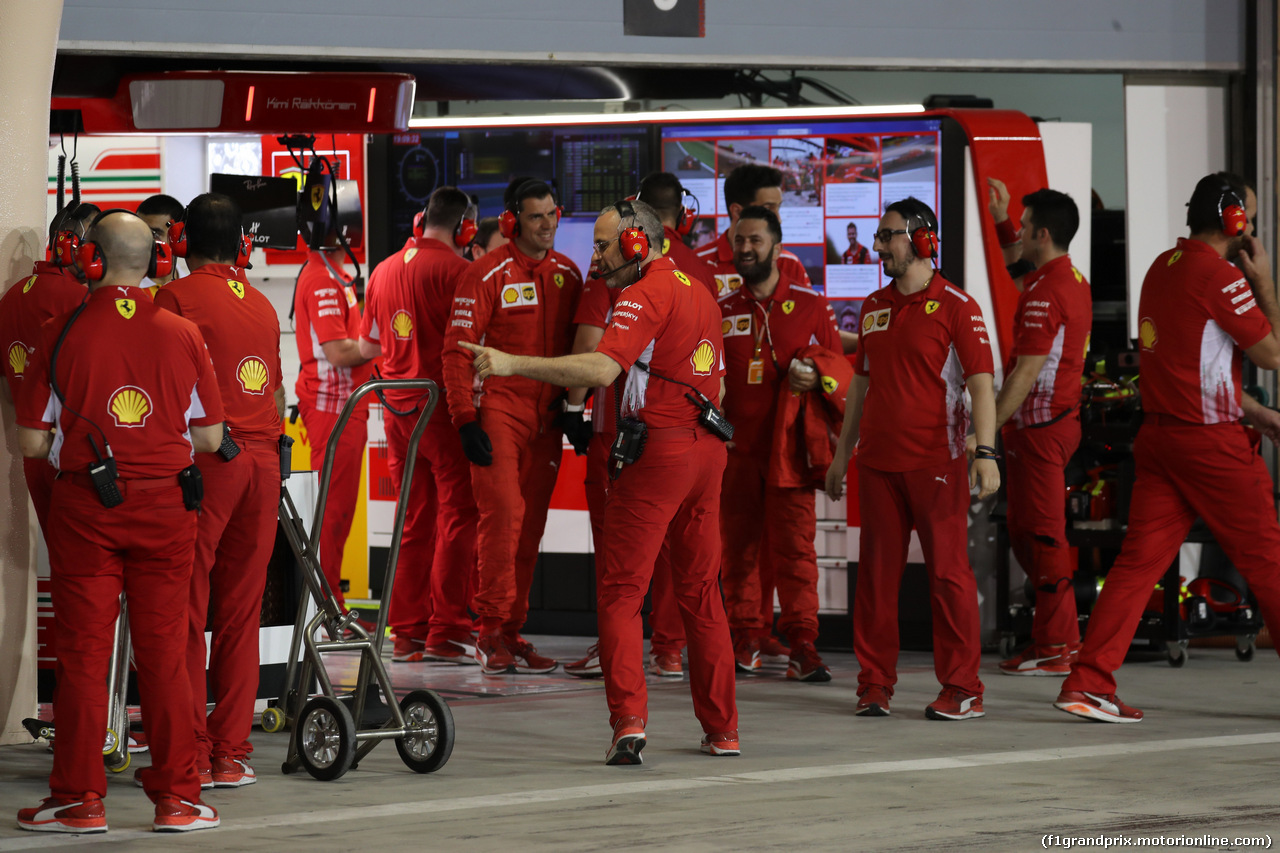 GP BAHRAIN, 07.04.2018 -  Qualifiche, Ferrari garage after pole position