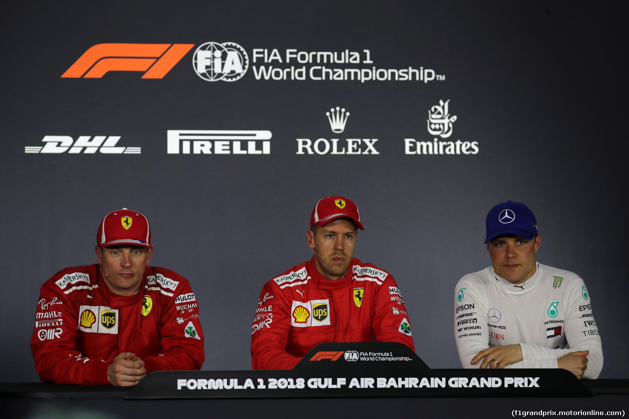 GP BAHRAIN, 07.04.2018 -  Qualifiche, Conferenza Stampa, Kimi Raikkonen (FIN) Ferrari SF71H, Sebastian Vettel (GER) Ferrari SF71H e Valtteri Bottas (FIN) Mercedes AMG F1 W09