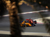 GP BAHRAIN, 07.04.2018 -  Qualifiche, Stoffel Vandoorne (BEL) McLaren MCL33 e Sebastian Vettel (GER) Ferrari SF71H