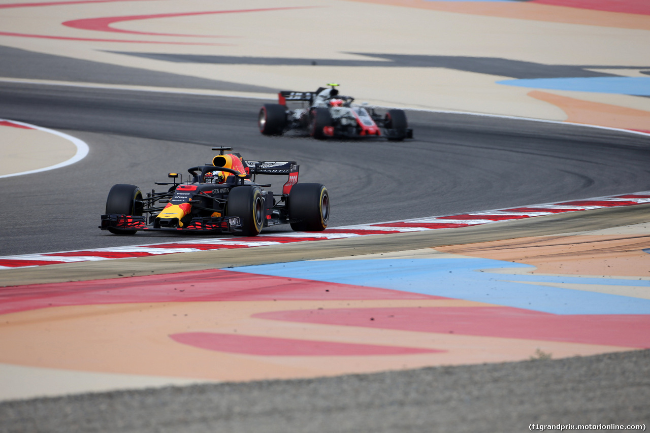 GP BAHRAIN, 06.04.2018 - Prove Libere 1, Daniel Ricciardo (AUS) Red Bull Racing RB14