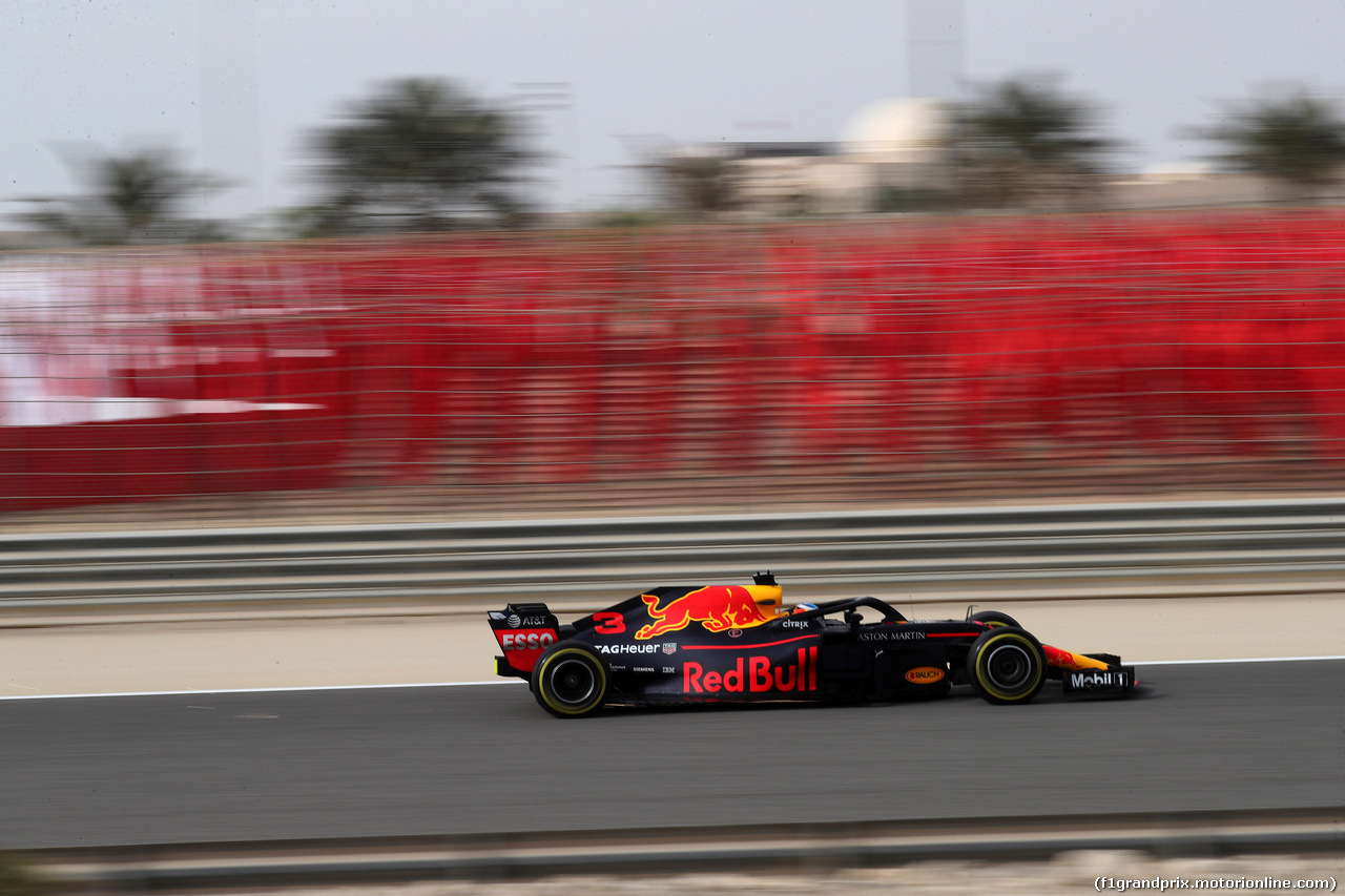 GP BAHRAIN, 06.04.2018 - Prove Libere 1, Daniel Ricciardo (AUS) Red Bull Racing RB14
