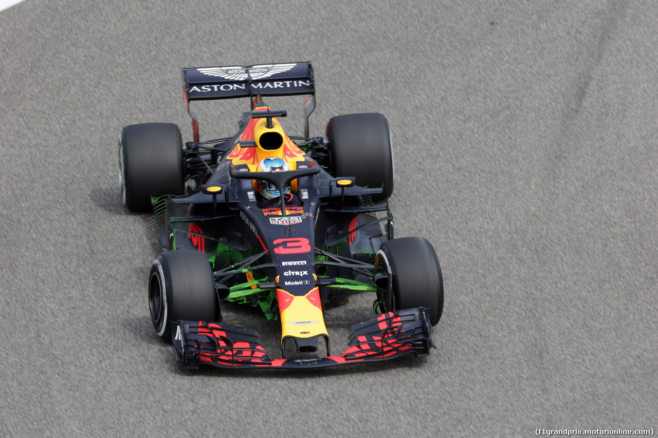 GP BAHRAIN, 06.04.2018 - Prove Libere 1, Daniel Ricciardo (AUS) Red Bull Racing RB14