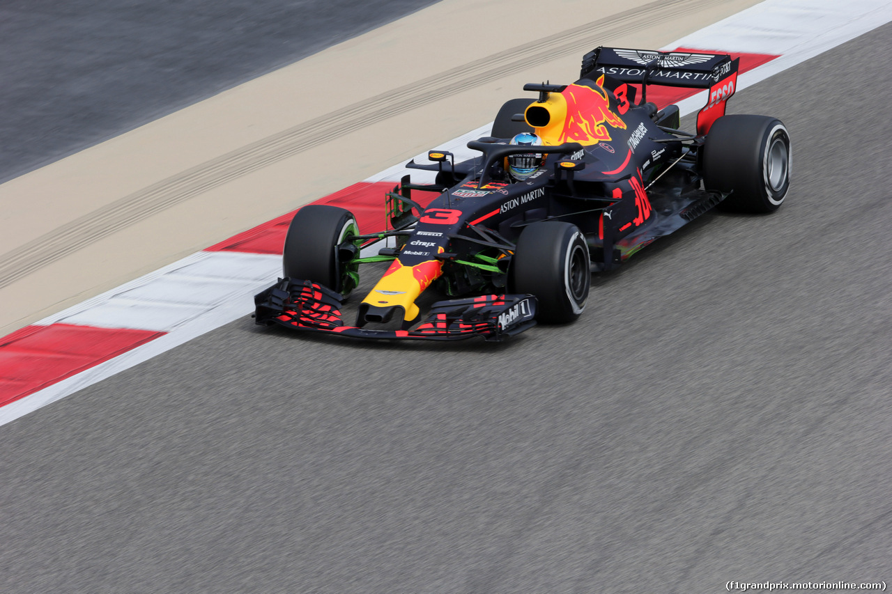 GP BAHRAIN, 06.04.2018 - Prove Libere 1, Daniel Ricciardo (AUS) Red Bull Racing RB14