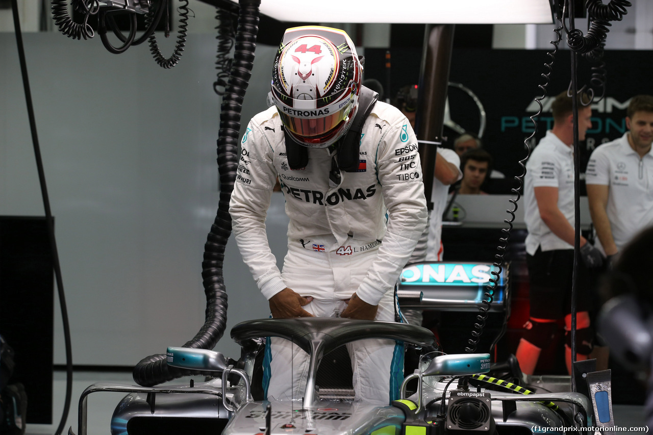 GP BAHRAIN, 06.04.2018 - Prove Libere 2, Lewis Hamilton (GBR) Mercedes AMG F1 W09