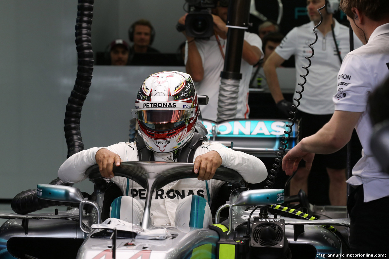 GP BAHRAIN, 06.04.2018 - Prove Libere 2, Lewis Hamilton (GBR) Mercedes AMG F1 W09