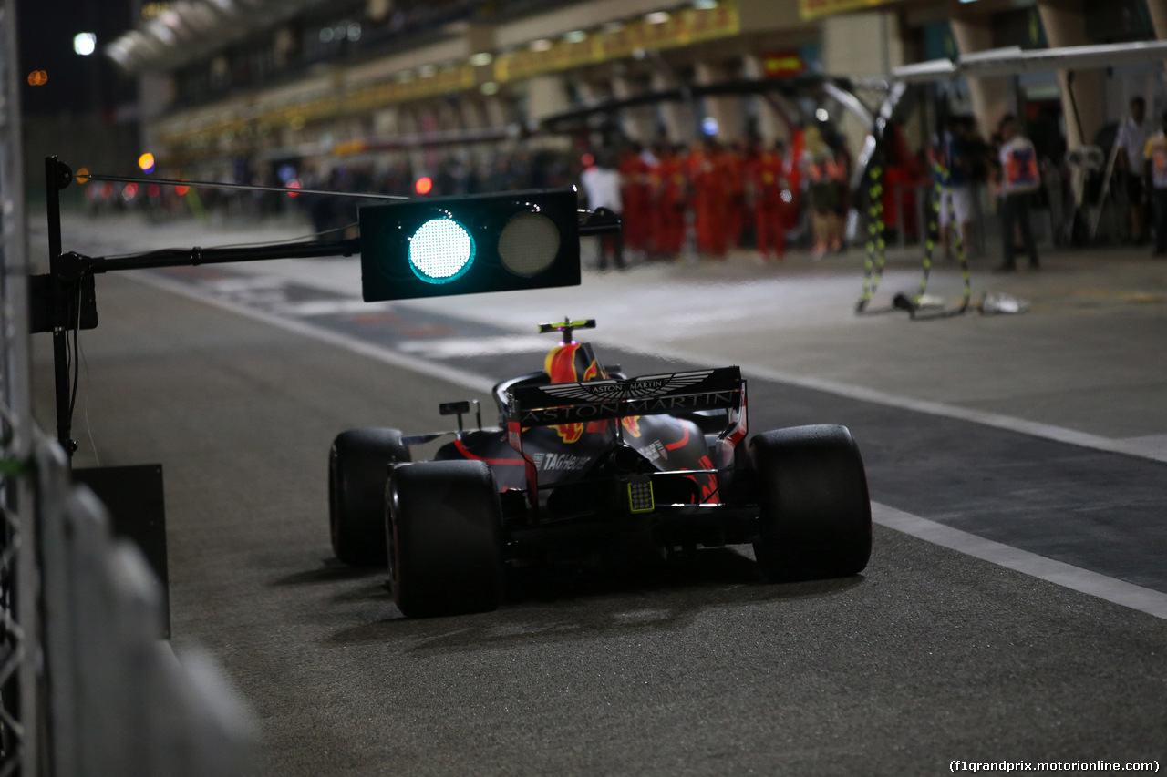 GP BAHRAIN, 06.04.2018 - Prove Libere 2, Max Verstappen (NED) Red Bull Racing RB14