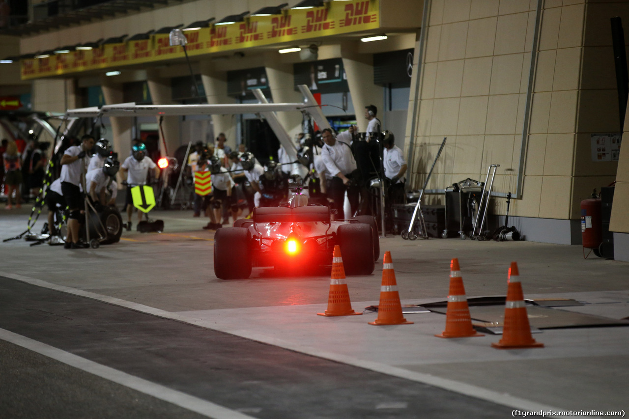 GP BAHRAIN, 06.04.2018 - Prove Libere 2, Lewis Hamilton (GBR) Mercedes AMG F1 W09