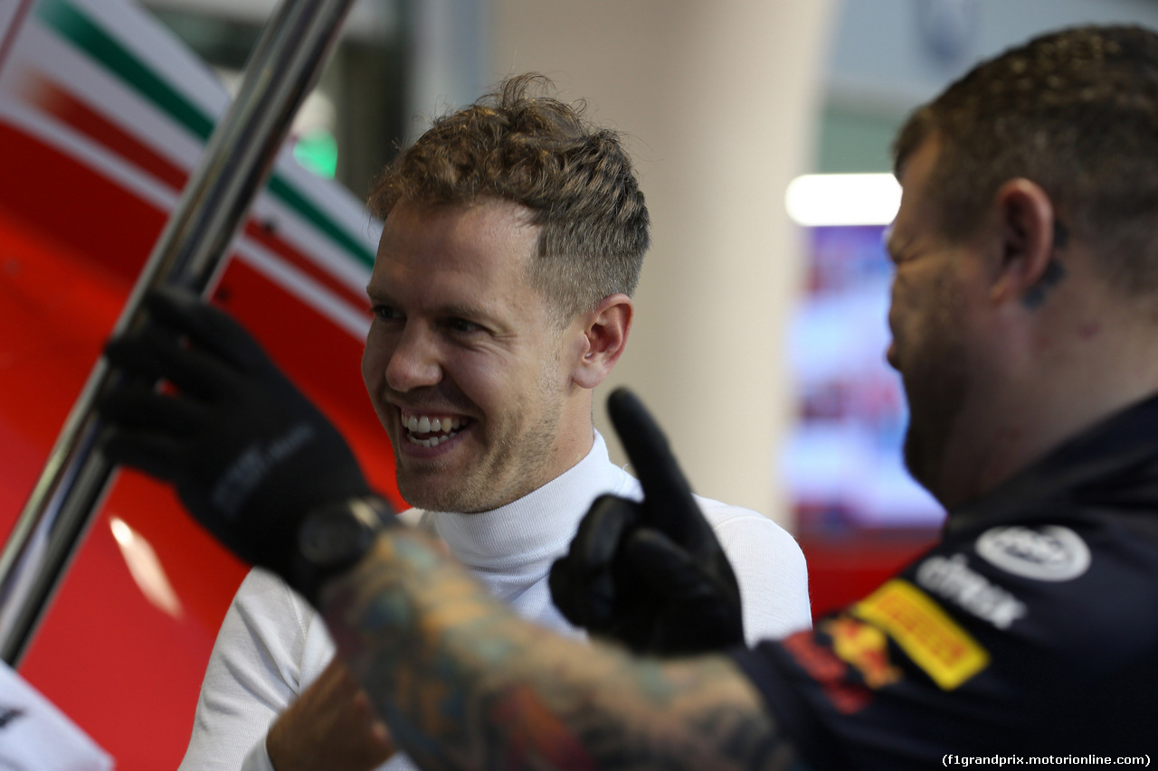 GP BAHRAIN, 06.04.2018 - Prove Libere 2, Sebastian Vettel (GER) Ferrari SF71H