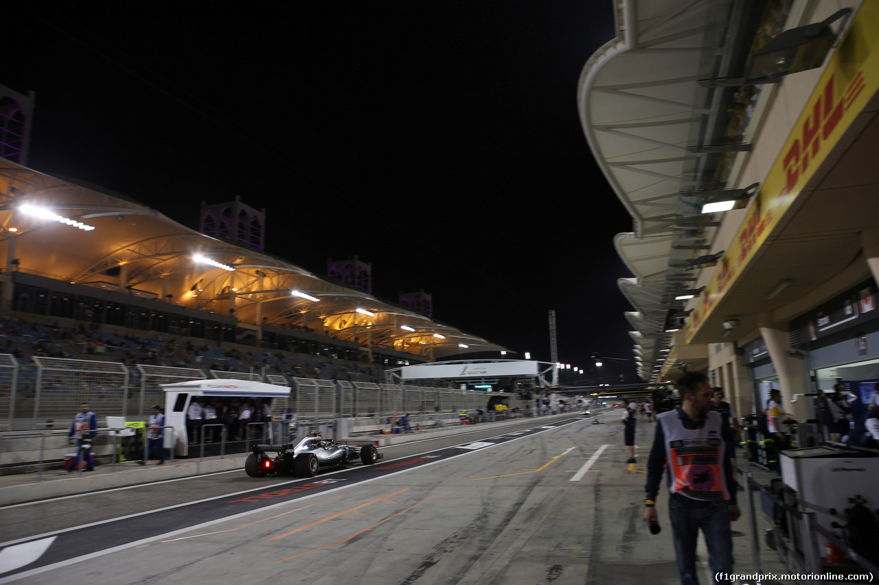 GP BAHRAIN, 06.04.2018 - Prove Libere 2, Lewis Hamilton (GBR) Mercedes AMG F1 W09