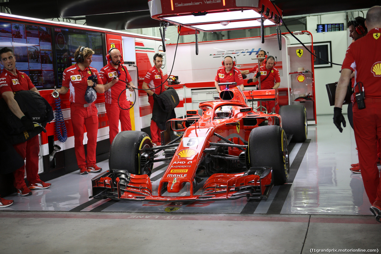GP BAHRAIN, 06.04.2018 - Prove Libere 2, Sebastian Vettel (GER) Ferrari SF71H
