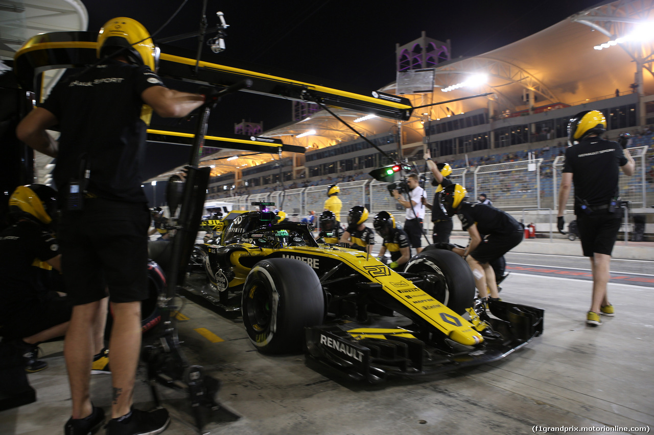 GP BAHRAIN, 06.04.2018 - Prove Libere 2, Nico Hulkenberg (GER) Renault Sport F1 Team RS18