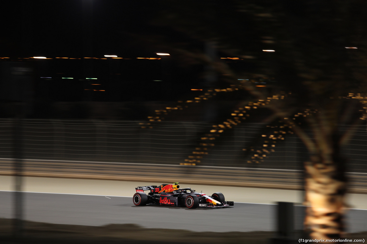 GP BAHRAIN, 06.04.2018 - Prove Libere 2, Max Verstappen (NED) Red Bull Racing RB14