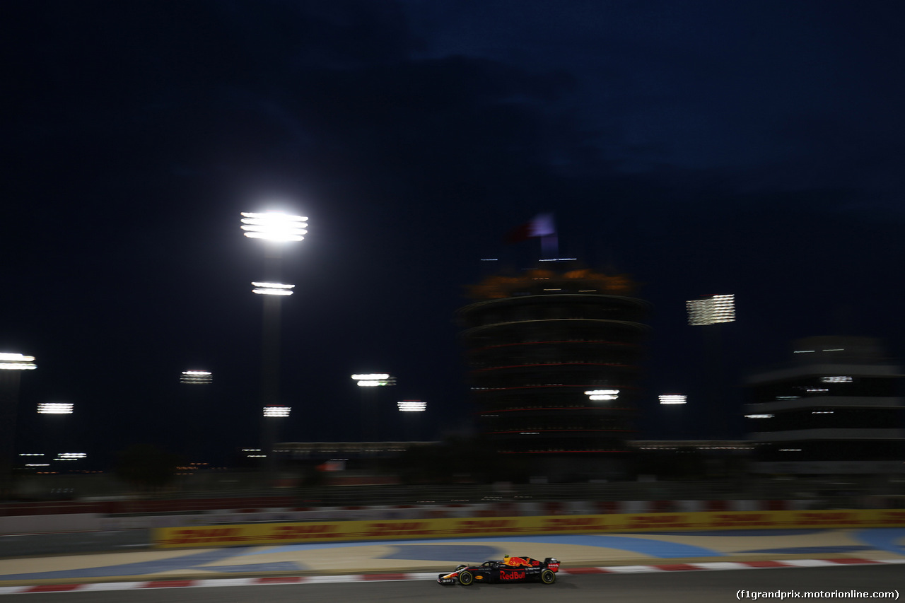 GP BAHRAIN, 06.04.2018 - Prove Libere 2, Max Verstappen (NED) Red Bull Racing RB14