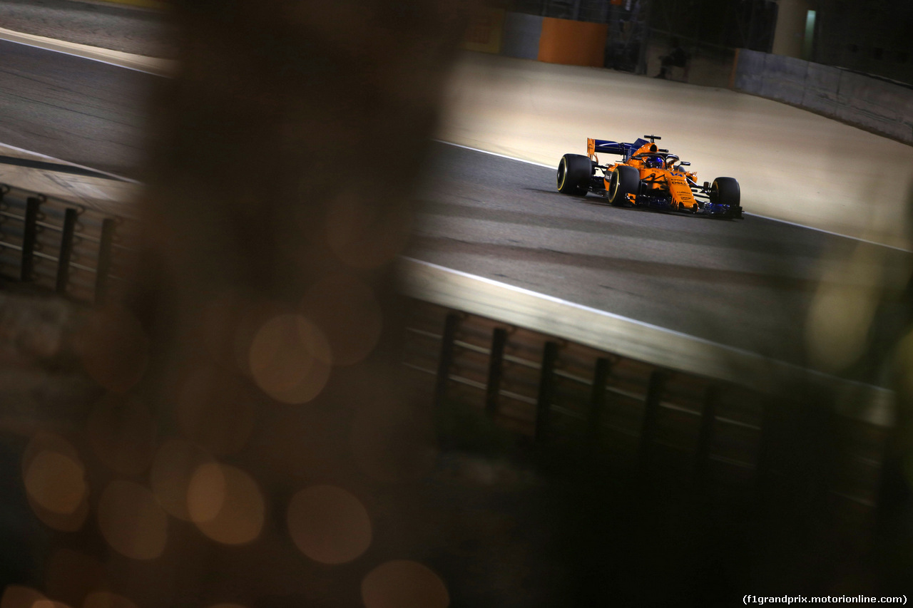 GP BAHRAIN, 06.04.2018 - Prove Libere 2, Fernando Alonso (ESP) McLaren MCL33