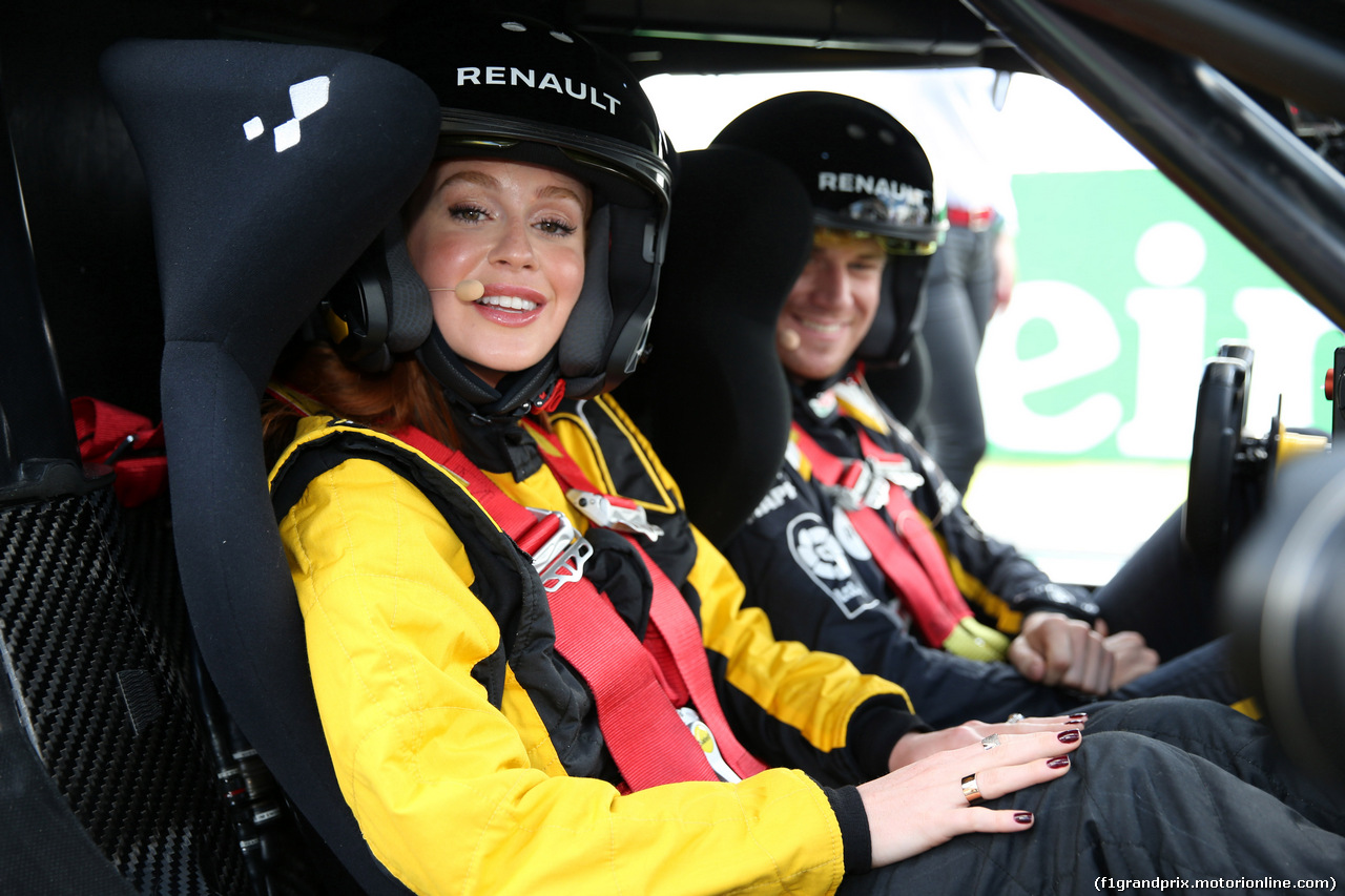 GP BRASILE, 11.11.2018 - Marina Ruy Barbosa (BRA) actress e Nico Hulkenberg (GER) Renault Sport F1 Team RS18