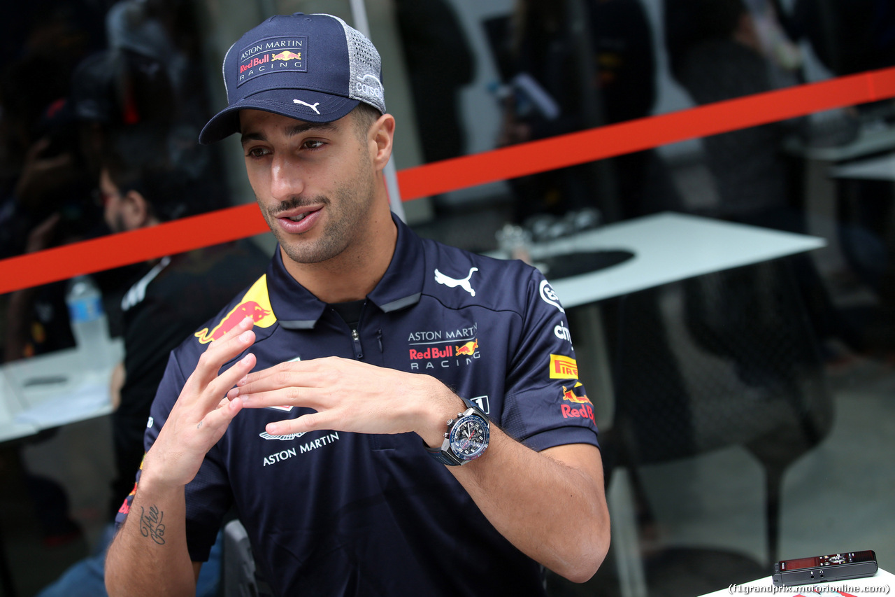 GP BRASILE, 08.11.2018 - Daniel Ricciardo (AUS) Red Bull Racing RB14